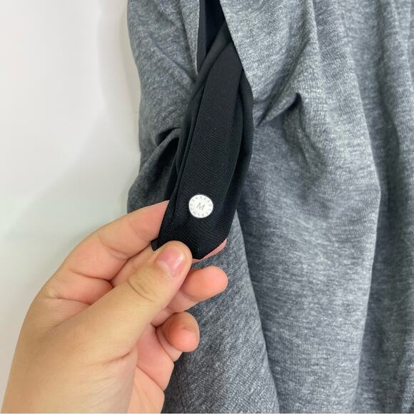 Lululemon gray black men's lined shorts size Medium - Picture 10 of 14